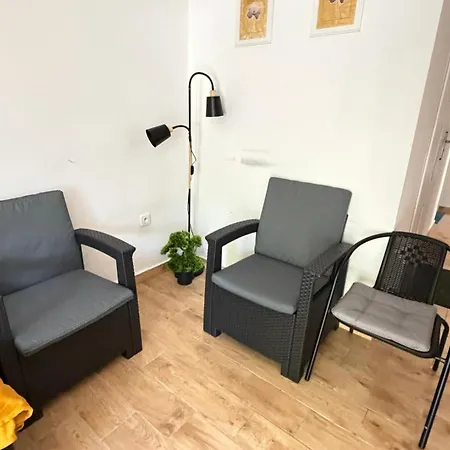 בית אירוח Luxury 1br Haven 10-min Train To Center & Airport Access